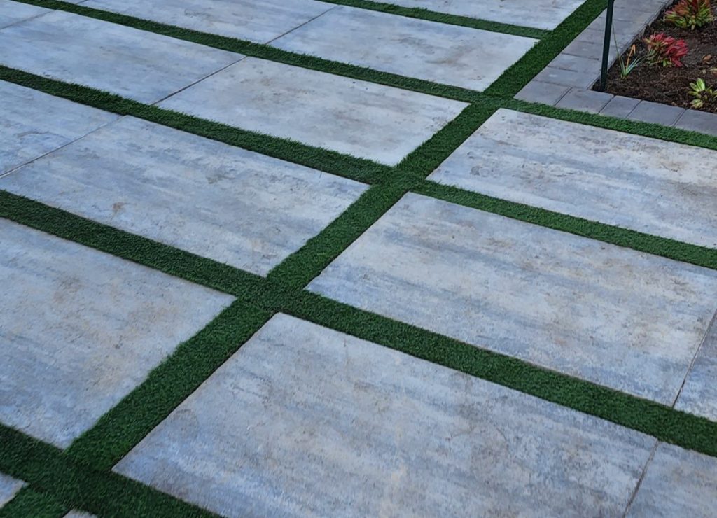 Vep-landscapers-XXL-Pavers-with-artificial-lawn-in-between-jpg