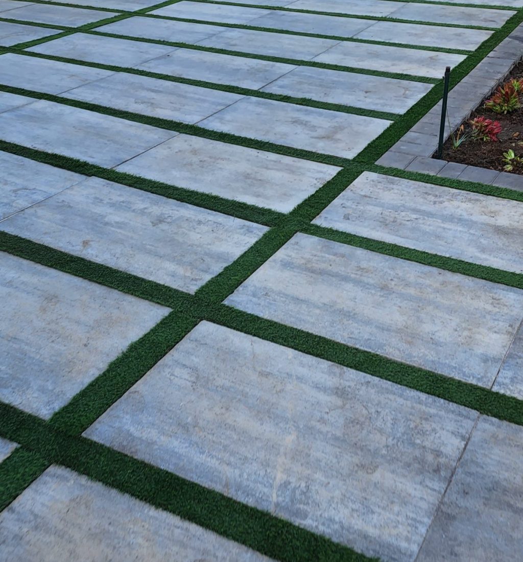 Vep-landscapers-XXL-Pavers-with-artificial-lawn-in-between-jpg
