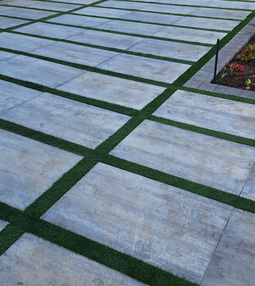 Vep-landscapers-XXL-Pavers-with-artificial-lawn-in-between-jpg