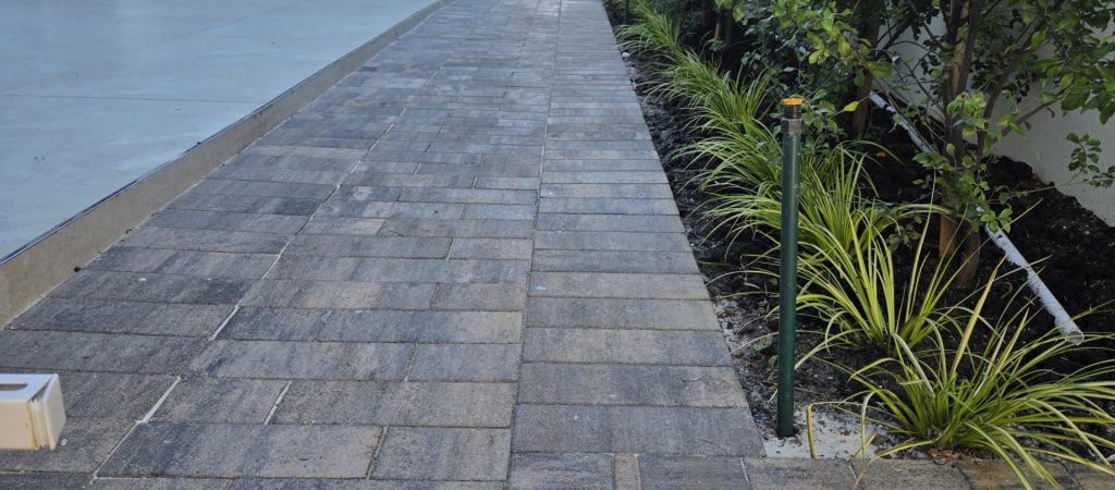 Walkway-paving-by-Vep-Landscapers-jpg