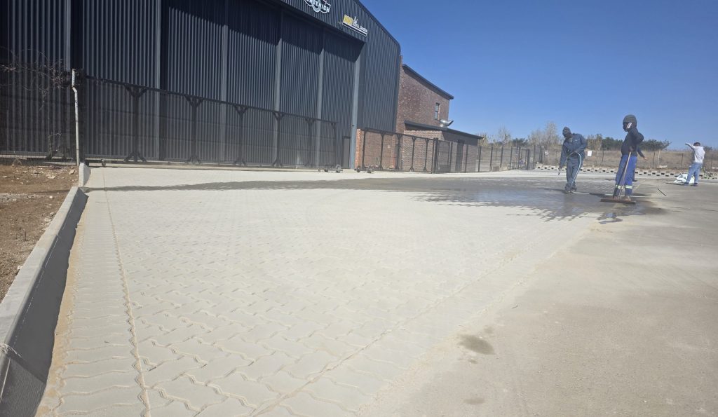 Paving-edging-kerbs-vep-landscapers-jpg