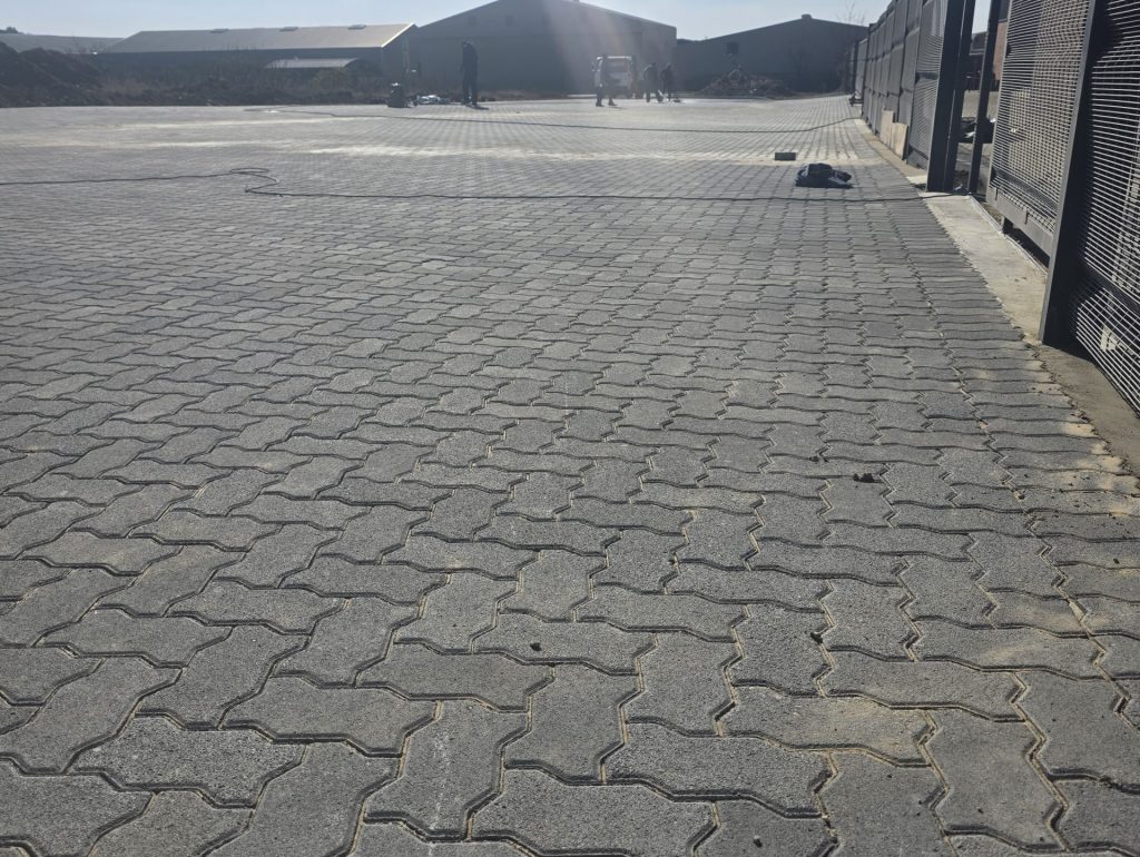 Interlocking-paving-bricks-vep-landscapers-jpg