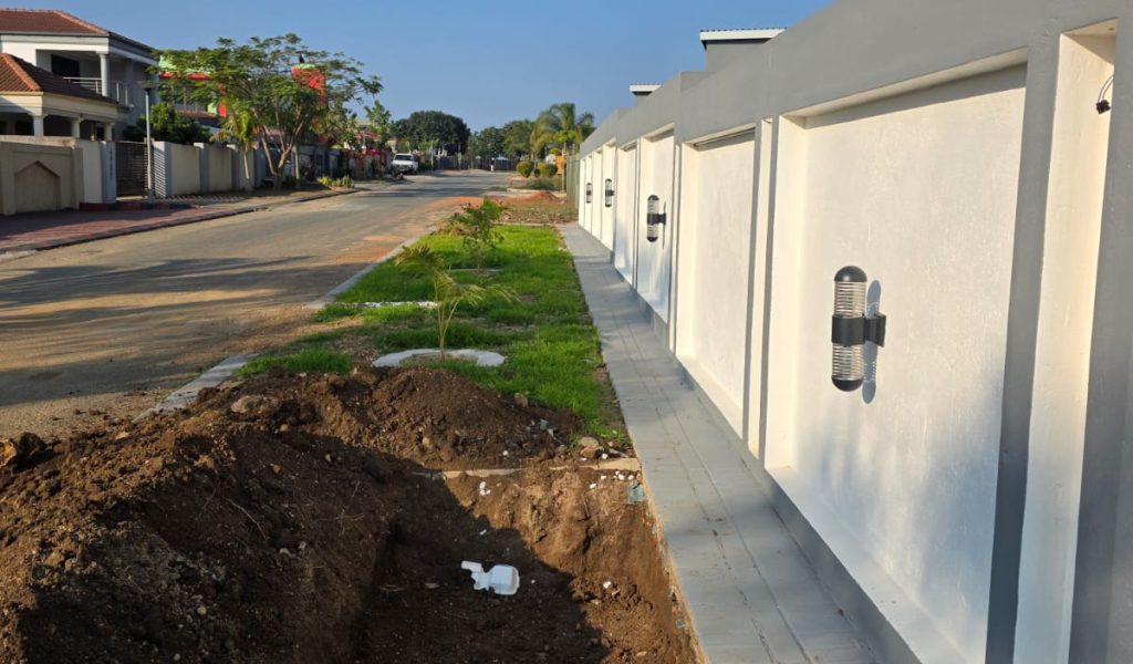 Before-VEP-Landscapers-Commenced-Work-jpg