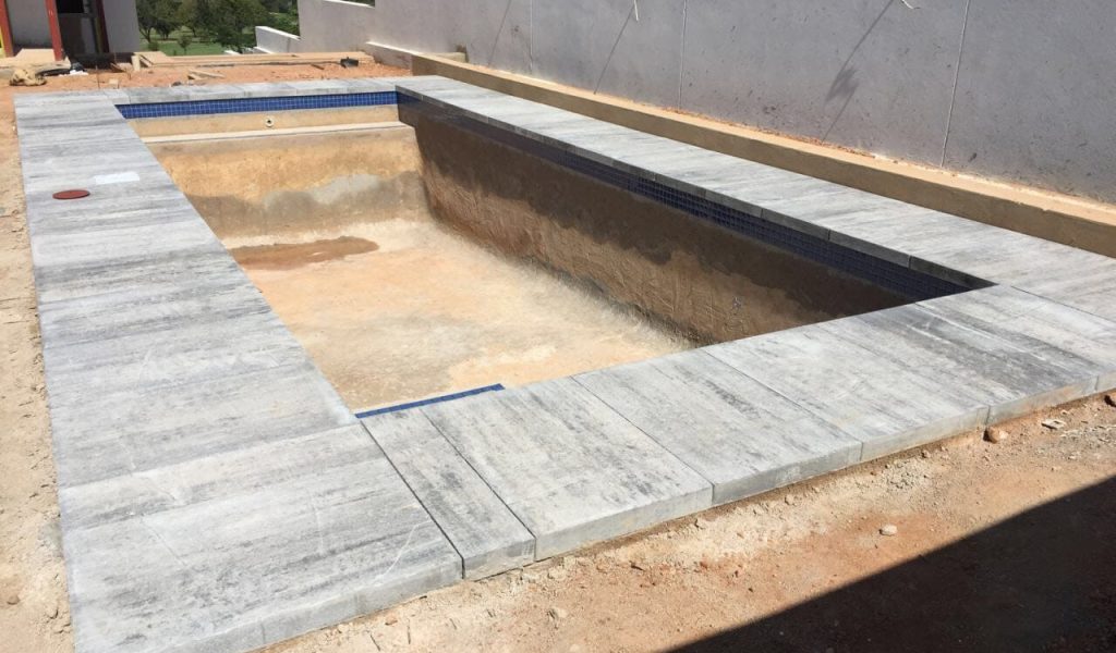 Paving-around-swimming-pool-Vep-Landscapers