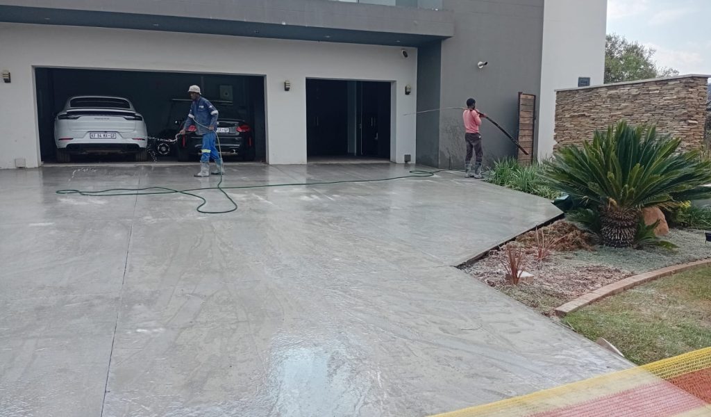 Residential-Exposed-Aggregate-Vep-Landscapers-jpg
