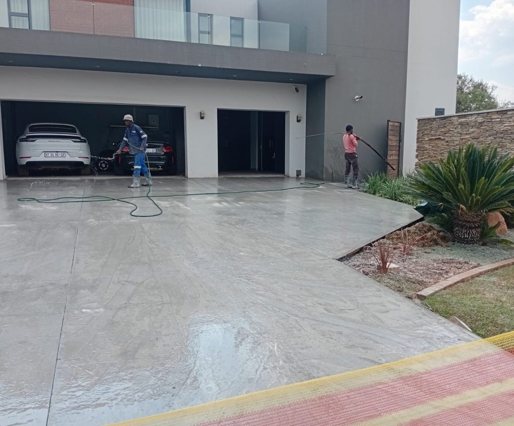 Residential-Exposed-Aggregate-Vep-Landscapers-jpg