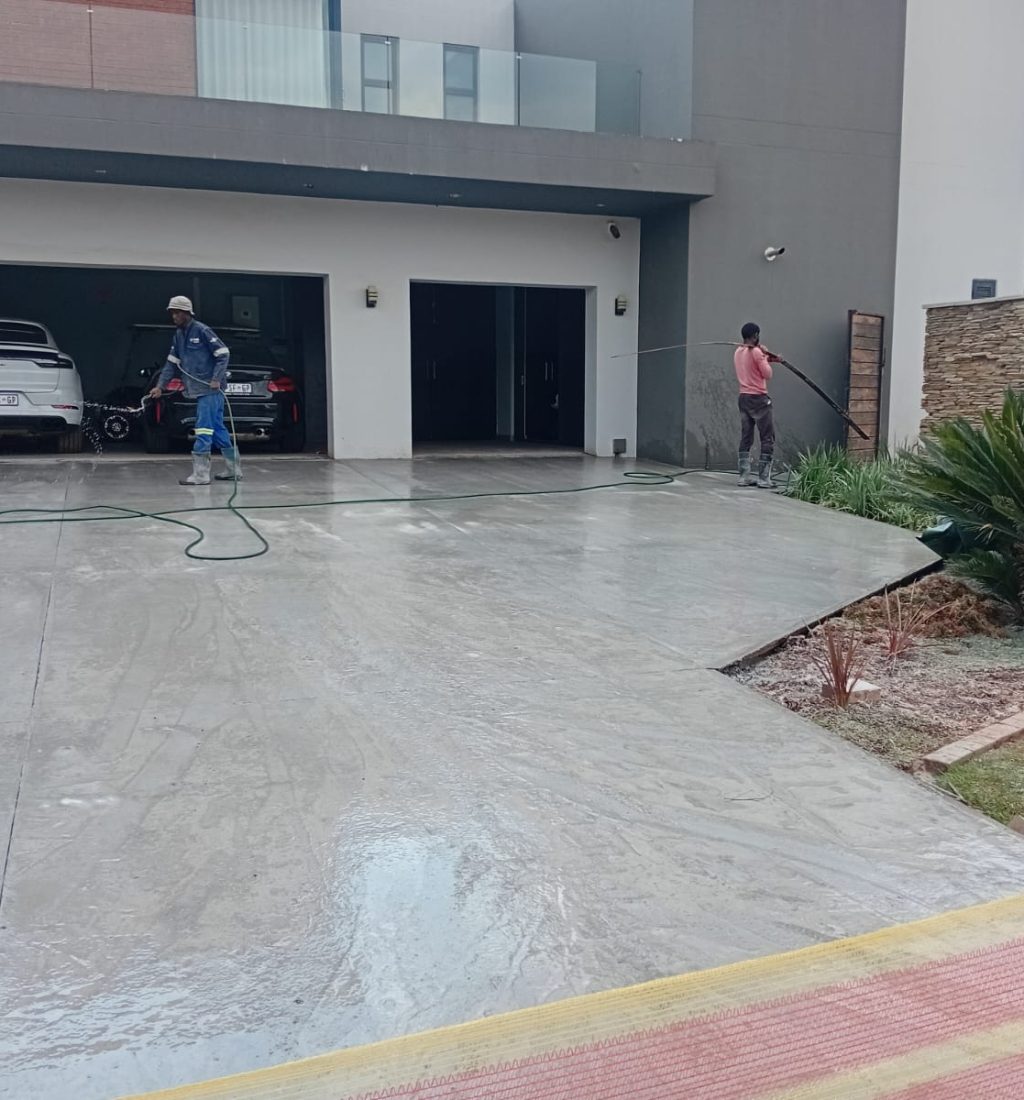 Residential-Exposed-Aggregate-Vep-Landscapers-jpg