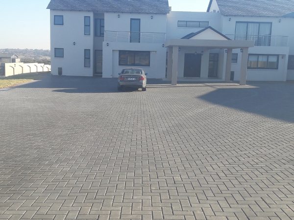 Bevel-Paving-Professional-by-Vep Landscapers-jpg