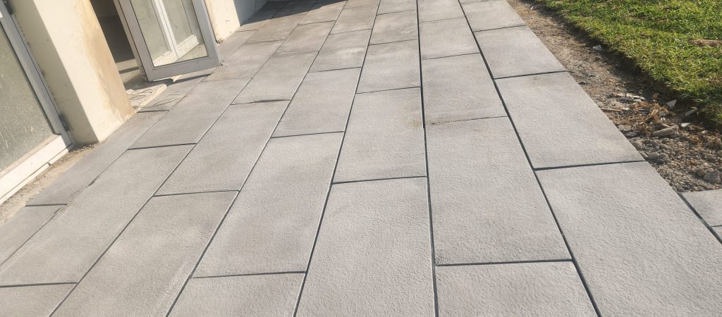 Wet-cast-modern-paving-done-by-Vep-Landscapers-jpg