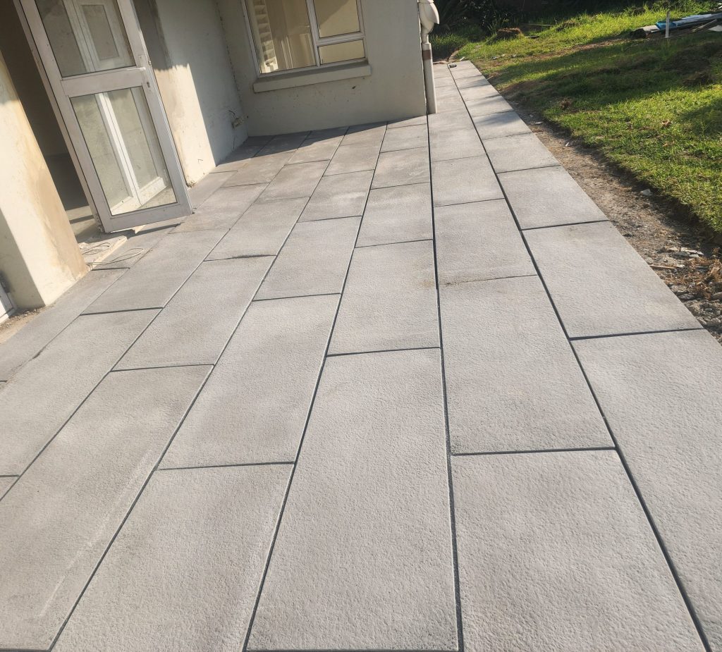 Wet-cast-modern-paving-done-by-Vep-Landscapers-jpg