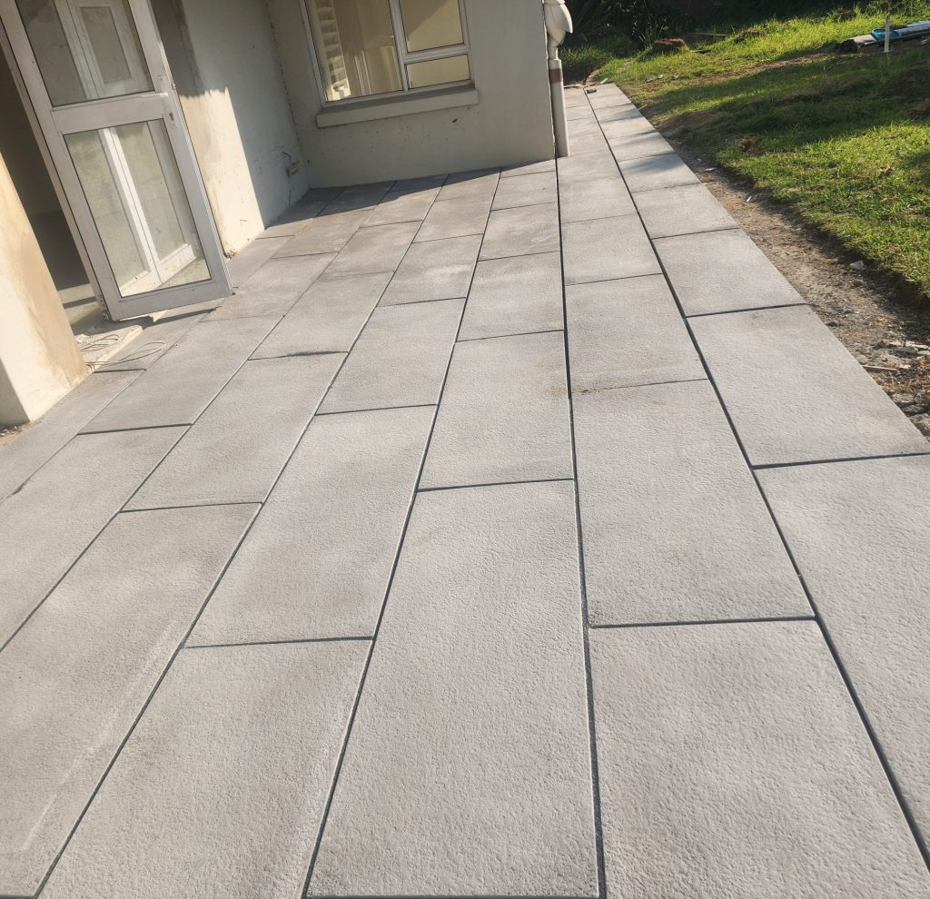 Wet-cast-modern-paving-done-by-Vep-Landscapers-jpg